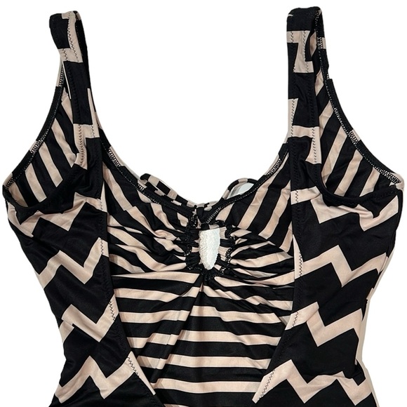 Stella McCartney Drawstring Tunnels Chevron One Piece - Picture 11 of 16